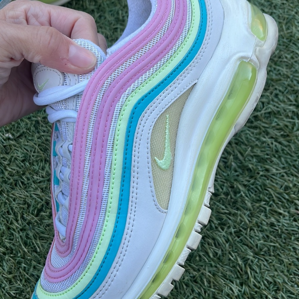 Woman’s Air max 97 sz 6 - Picture 2 of 8